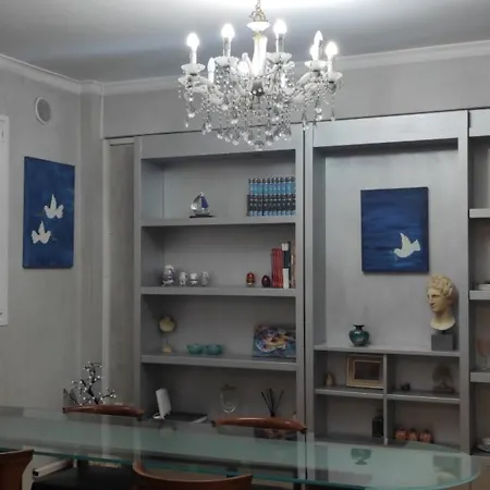 Elegant Luminous Downtown *