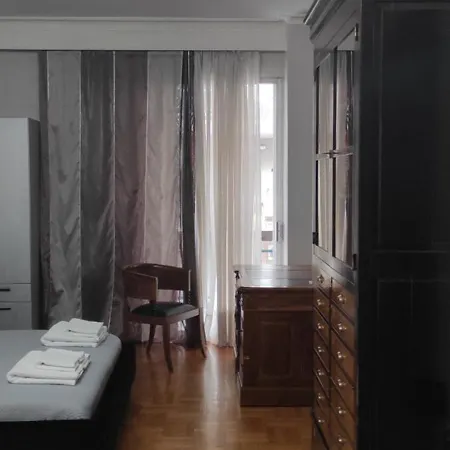 Elegant Luminous Downtown Selanik