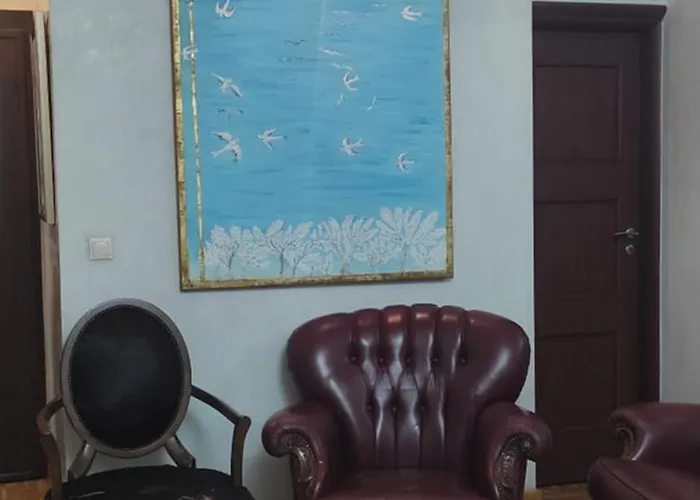 Elegant Luminous Downtown