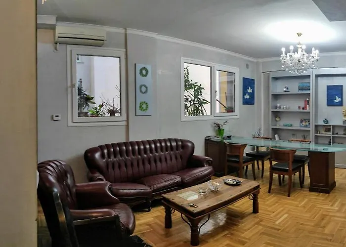 Elegant Luminous Downtown شقة سالونيك