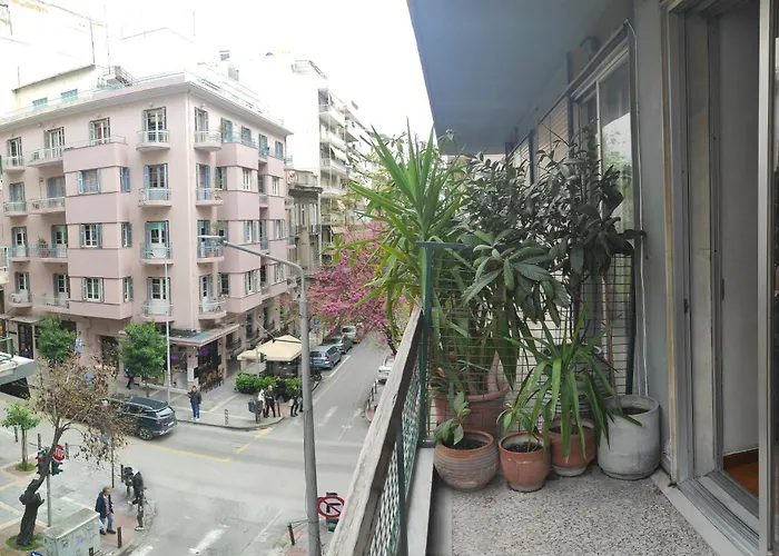 Elegant Luminous Downtown * 塞萨洛尼基