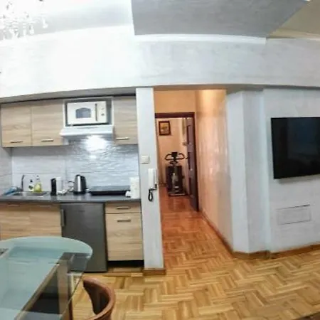 Апартаменты Elegant Luminous Downtown *